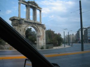 Puerta de los Adrianos